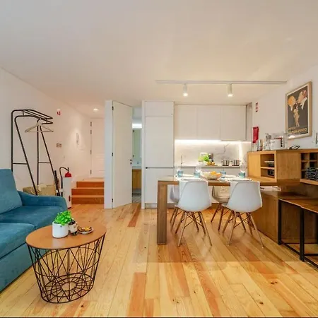 Apartment Center Lello And Clerigos 5min Walk With Free Parking Porto