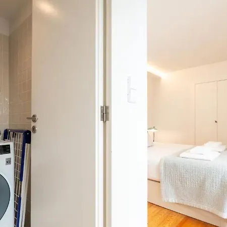 Center Lello And Clerigos 5min Walk With Free Parking Apartment Porto