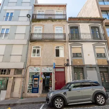 Center Lello And Clerigos 5min Walk With Free Parking