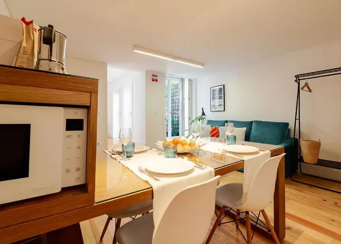 Center Lello And Clerigos 5min Walk With Free Parking Apartment