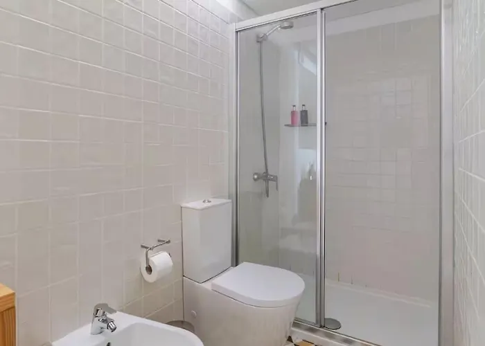 Center Lello And Clerigos 5min Walk With Free Parking