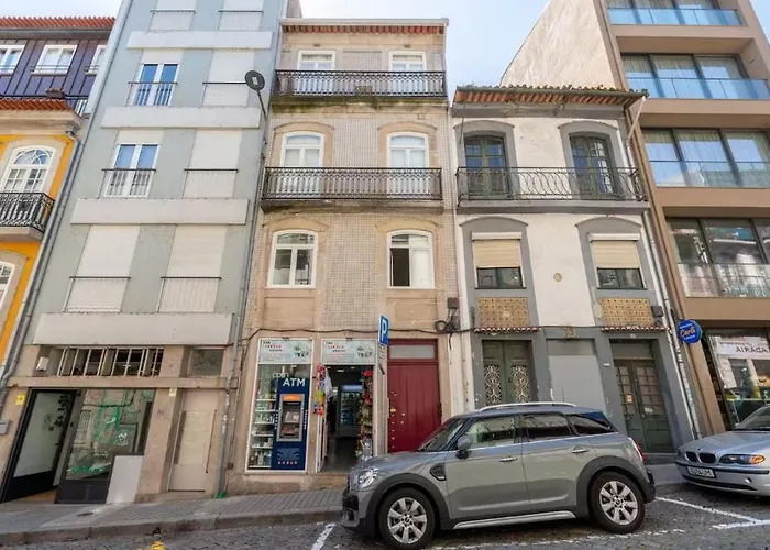 Center Lello And Clerigos 5min Walk With Free Parking