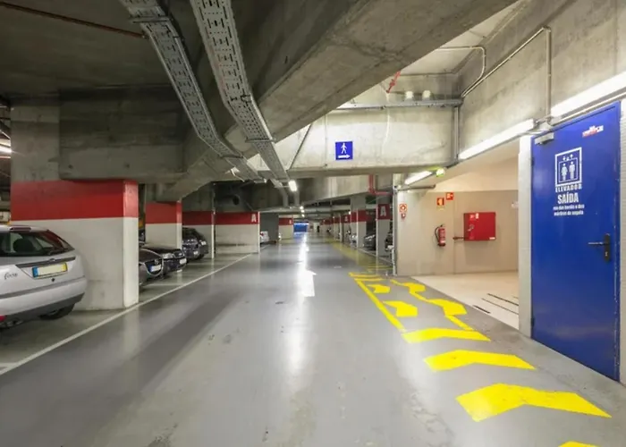 Center Lello And Clerigos 5min Walk With Free Parking Porto