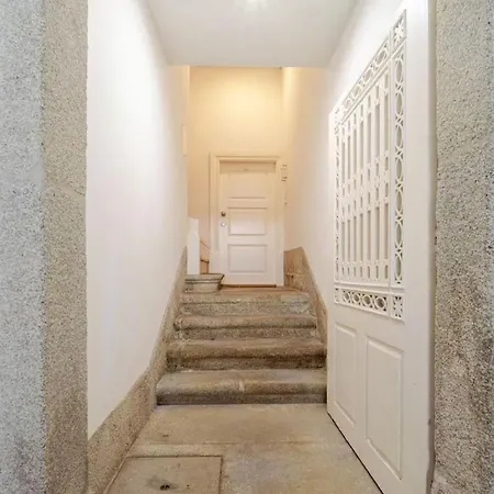Center Lello And Clerigos 5min Walk With Free Parking Апартаменты Порту